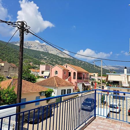Blue Moon Apartment Agia Efimia Bagian luar foto