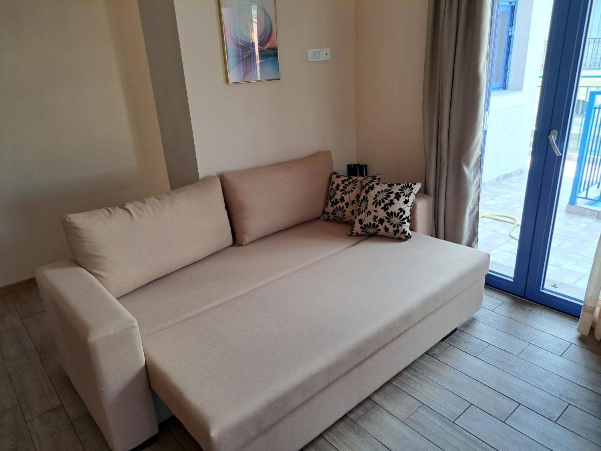 Blue Moon Apartment Agia Efimia Bagian luar foto